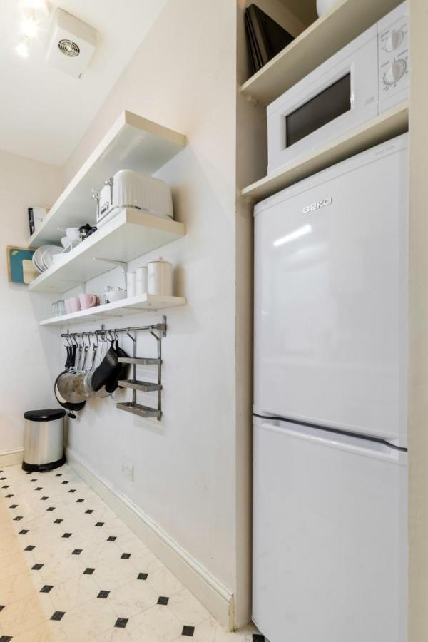 Elegant Earl'S Court 2 Bedroom Flat Just 4 Minutes From Tube 런던 외부 사진